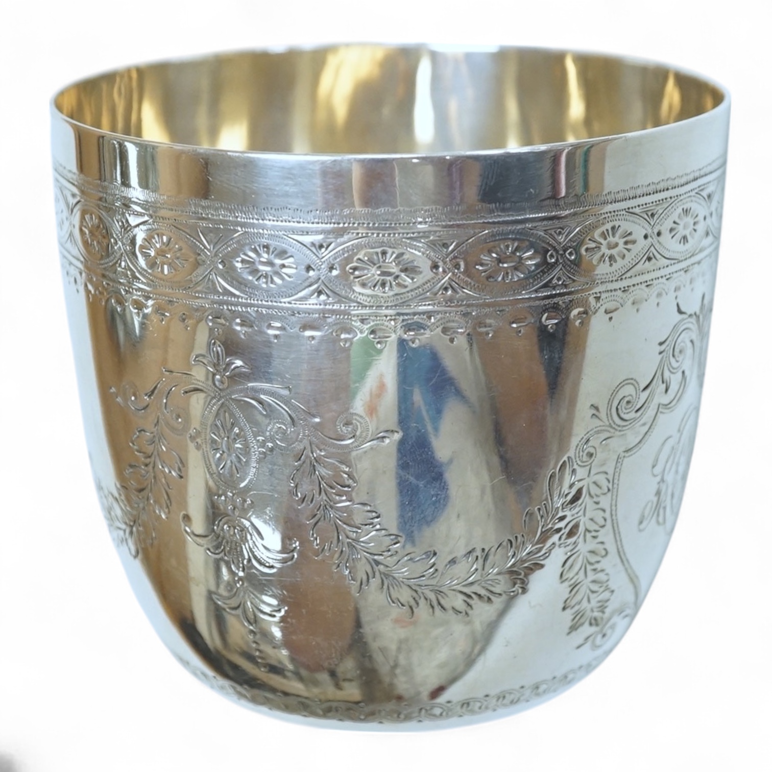 A late Victorian engraved silver bowl, by Henry John Lias, London, 1878, diameter 94mm, 7.9oz.